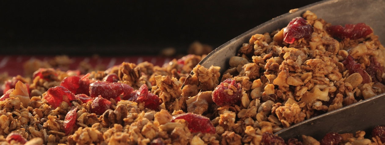 Σπιτικά granola δημητριακά με γιαούρτι Total